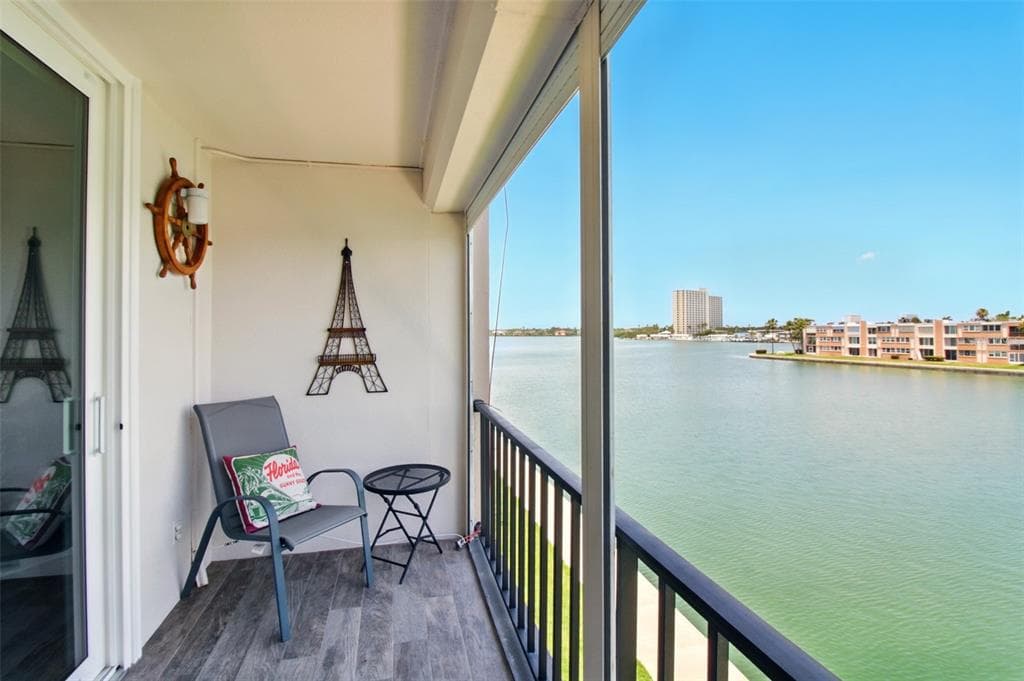 7625 SUN ISLAND DRIVE S # 304, SOUTH PASADENA, FL 33707