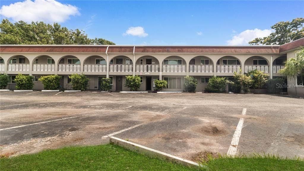 5900 22ND AVENUE N, ST PETERSBURG, FL 33710