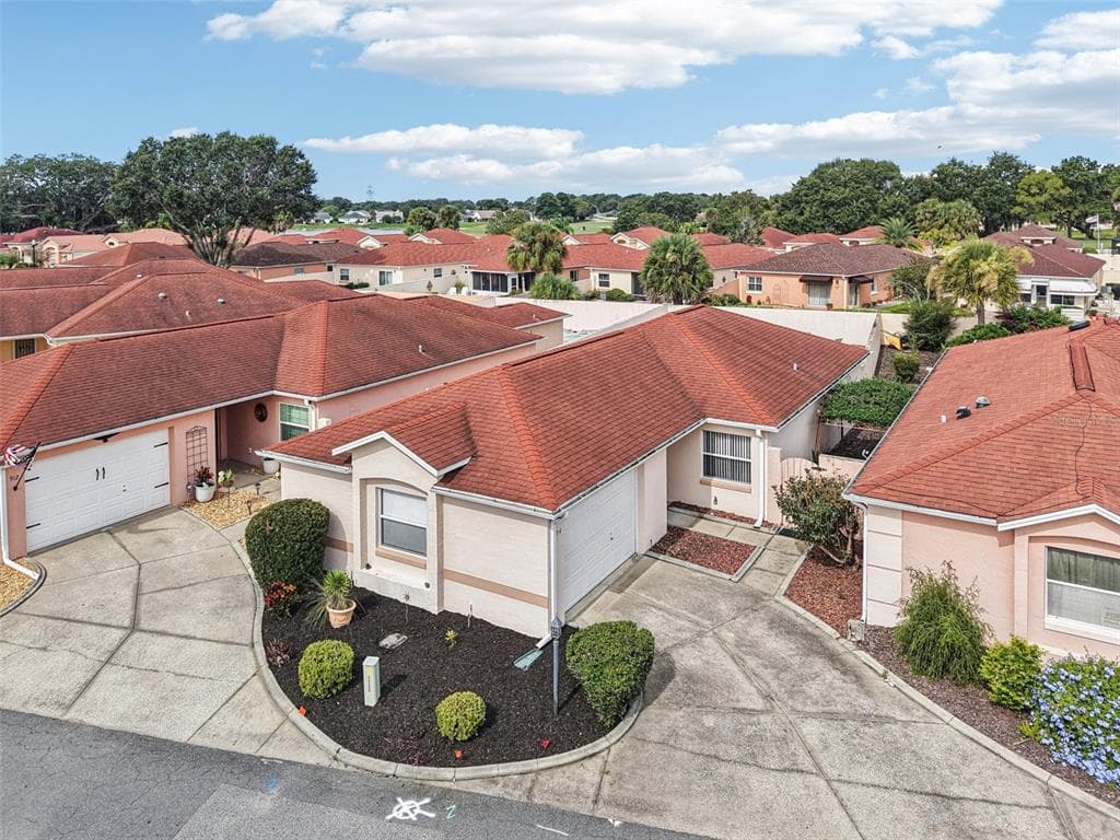 914 MENDOZA BOULEVARD, LADY LAKE, FL 32159