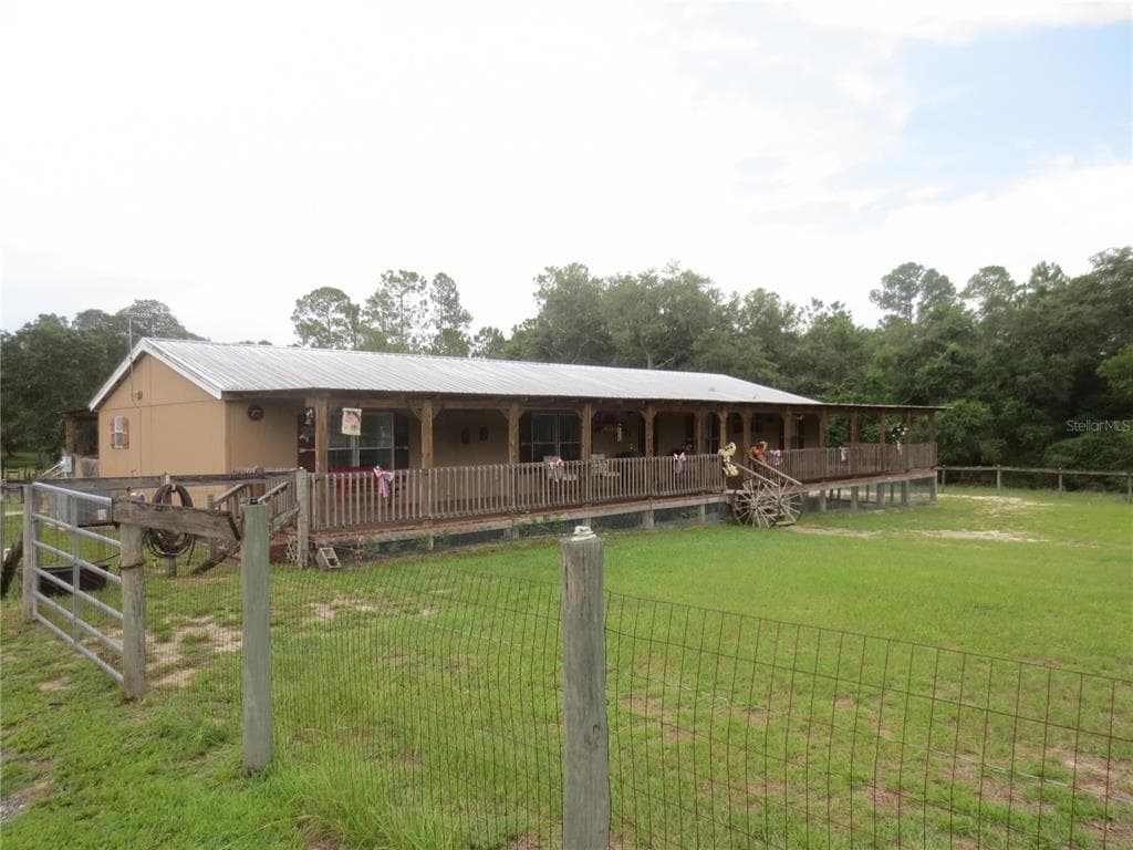 5995 SE 183RD AVENUE ROAD, OCKLAWAHA, FL 32179