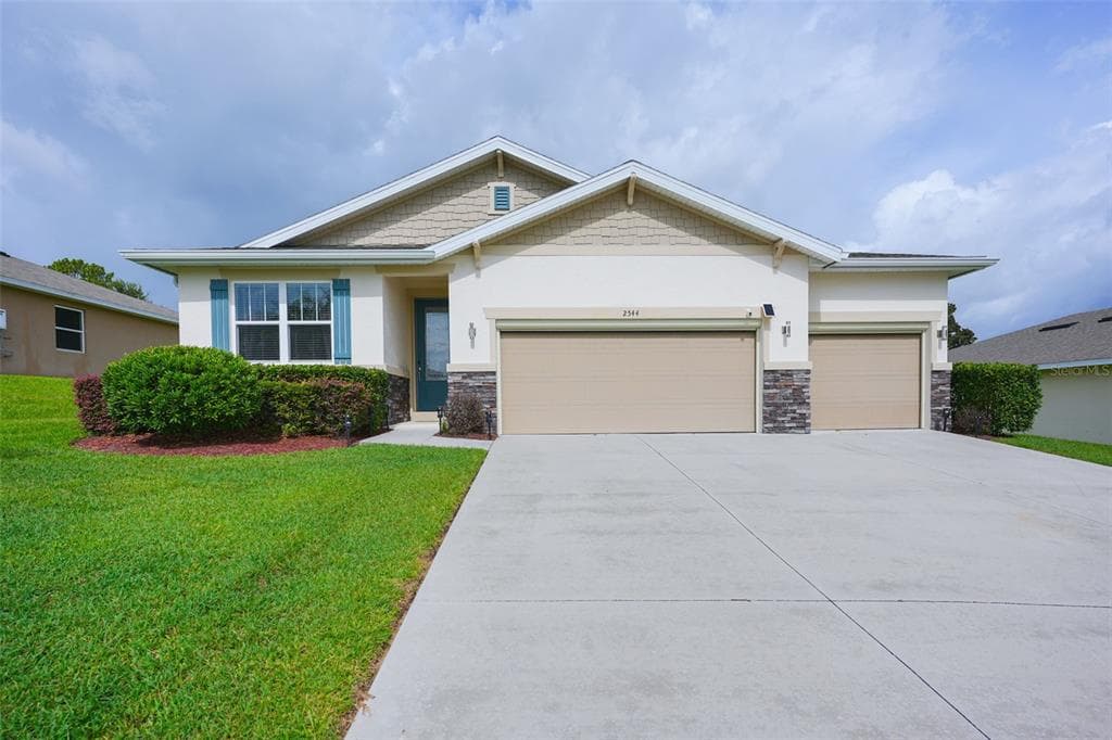 2544 AUTUMN STREAM DRIVE, LEESBURG, FL 34748