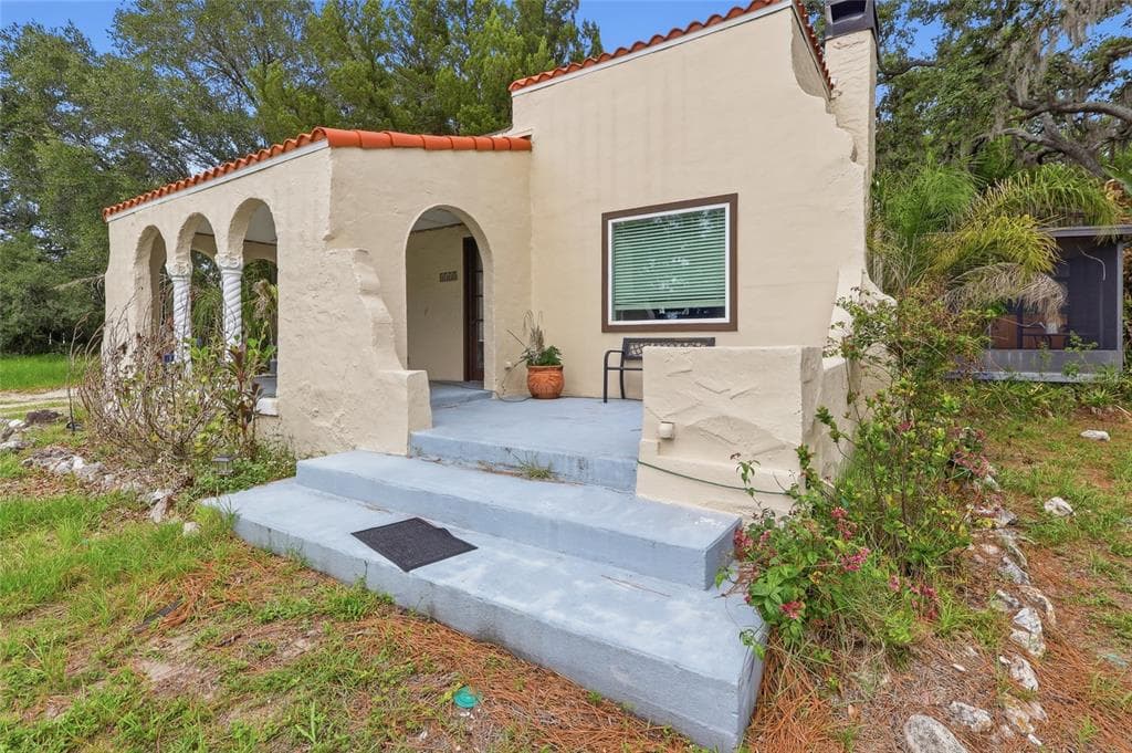 8115 N 37TH STREET, TAMPA, FL 33604