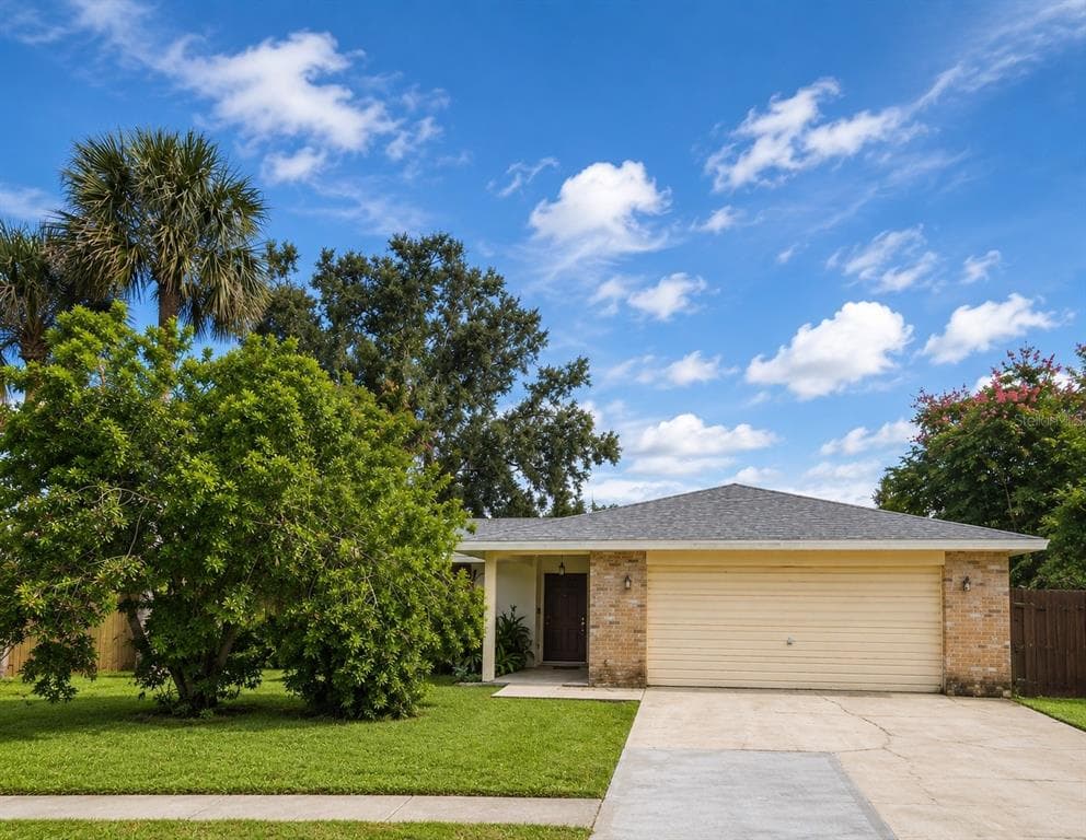 549 BURLINGTON AVENUE NE, PALM BAY, FL 32907