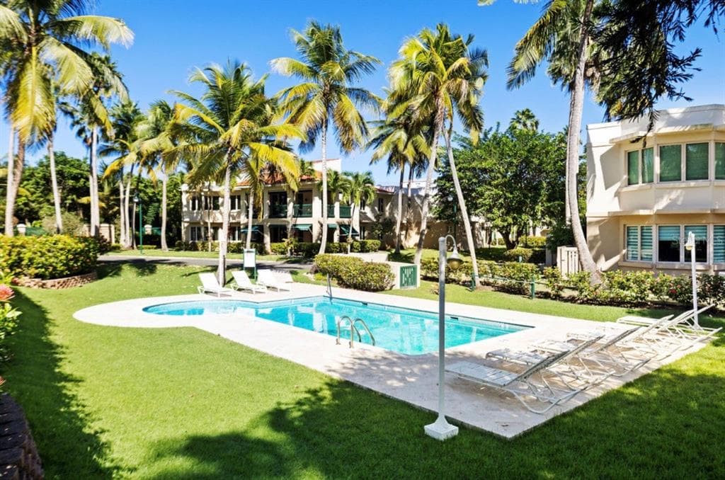 86 LAKESIDE VILLAS # F2, VEGA ALTA, PR 00692