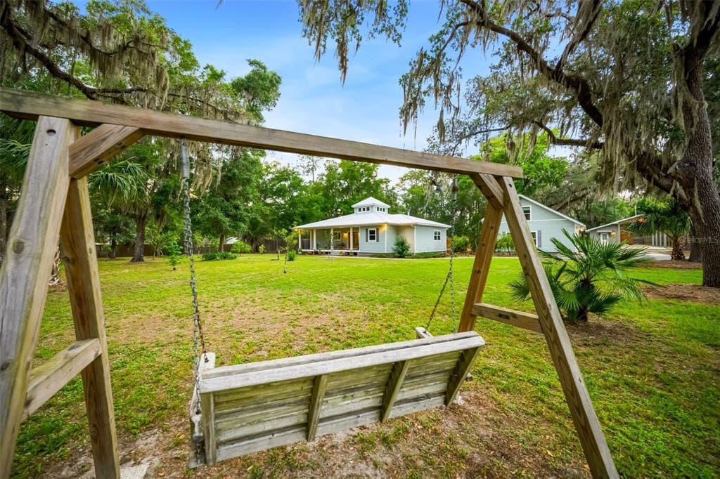 2604 NW 31ST AVENUE, GAINESVILLE, FL 32605