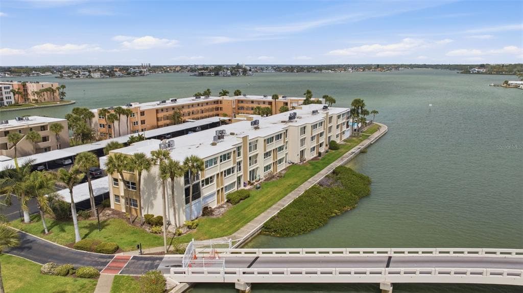 7465 BAY ISLAND DRIVE S # 112, SOUTH PASADENA, FL 33707