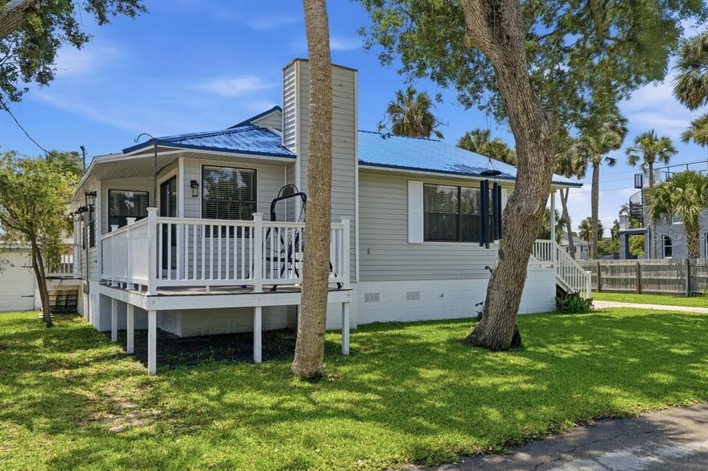 105 MCDONALD STREET, SOUTH DAYTONA, FL 32119