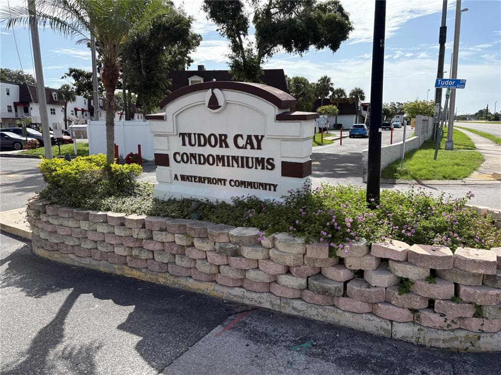 9218 TUDOR DRIVE # P101, TAMPA, FL 33615