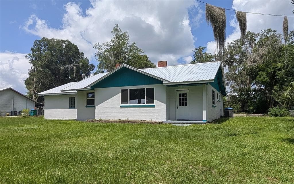 414 S PROSPECT STREET, CRESCENT CITY, FL 32112