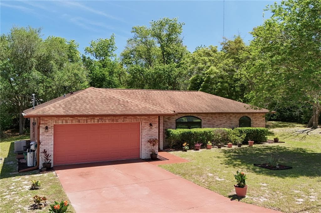 283 CHESTNUT AVENUE, ORANGE CITY, FL 32763