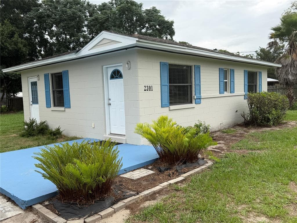 2301 E WARM SPRINGS AVENUE, COLEMAN, FL 33521