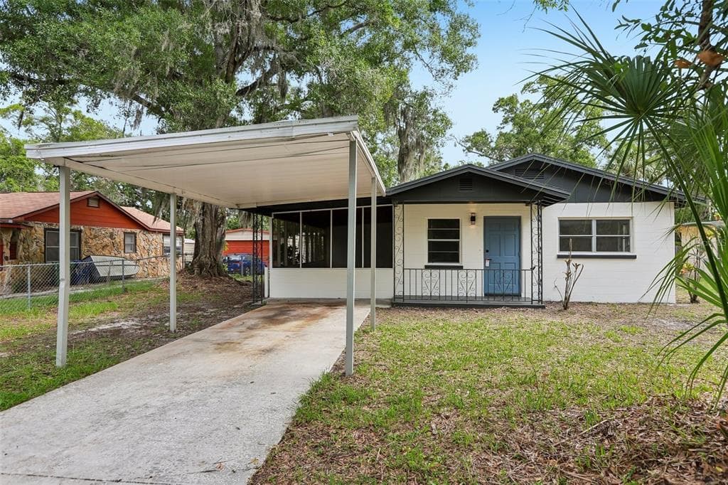 2002 E IDLEWILD AVENUE, TAMPA, FL 33610