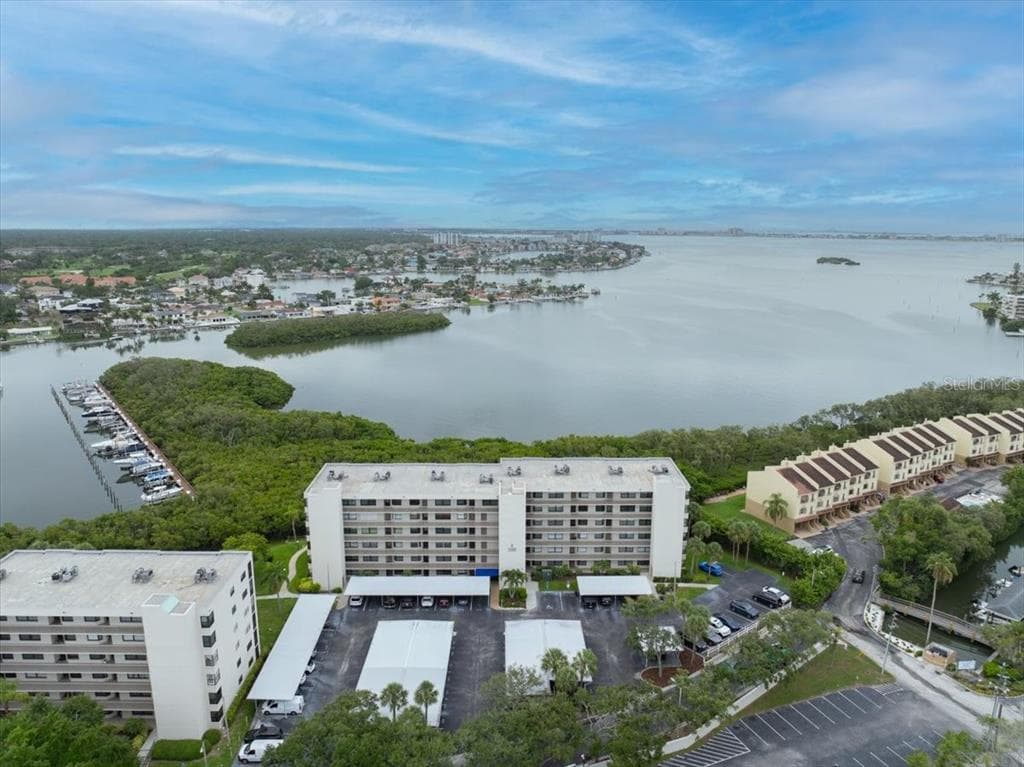 1332 PASADENA # 102, SOUTH PASADENA, FL 33707