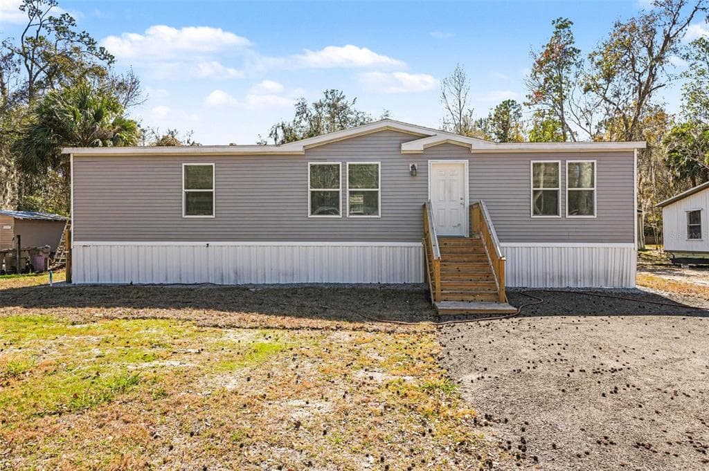 23950 BASS ROAD, ASTOR, FL 32102