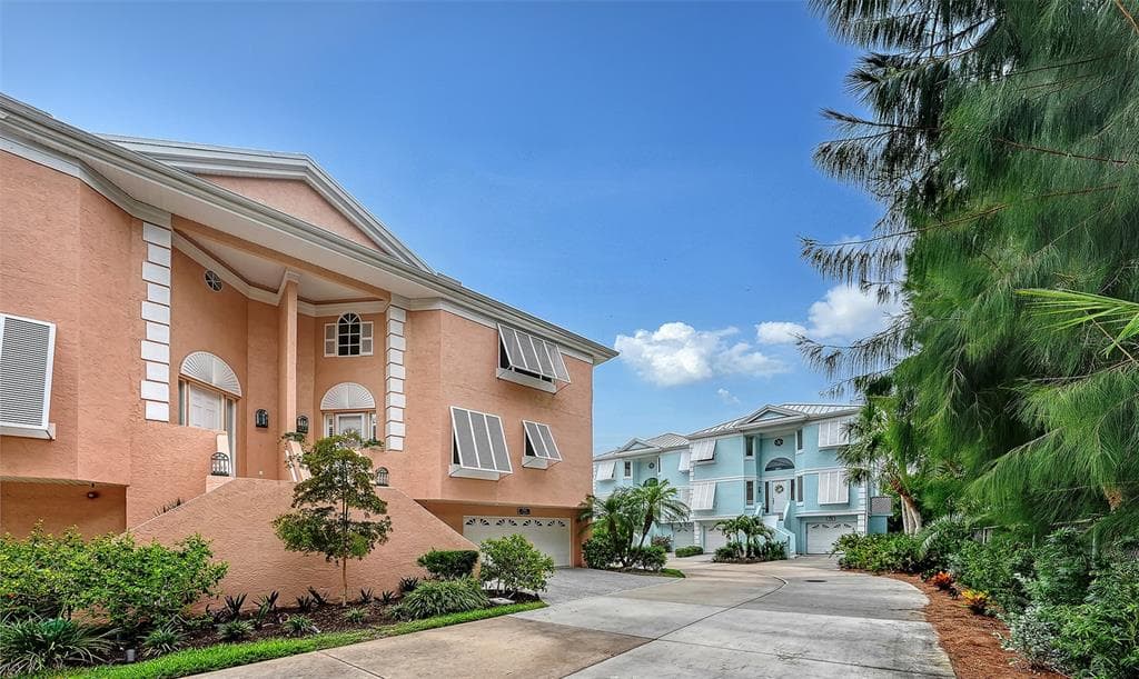 3942 HAMILTON CLUB CIRCLE # 13, SARASOTA, FL 34242