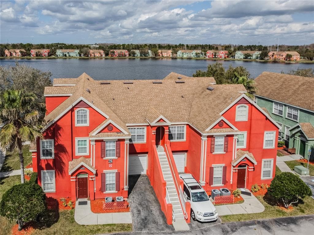 9632 LAKE CHASE ISLAND WAY # 9632, TAMPA, FL 33626