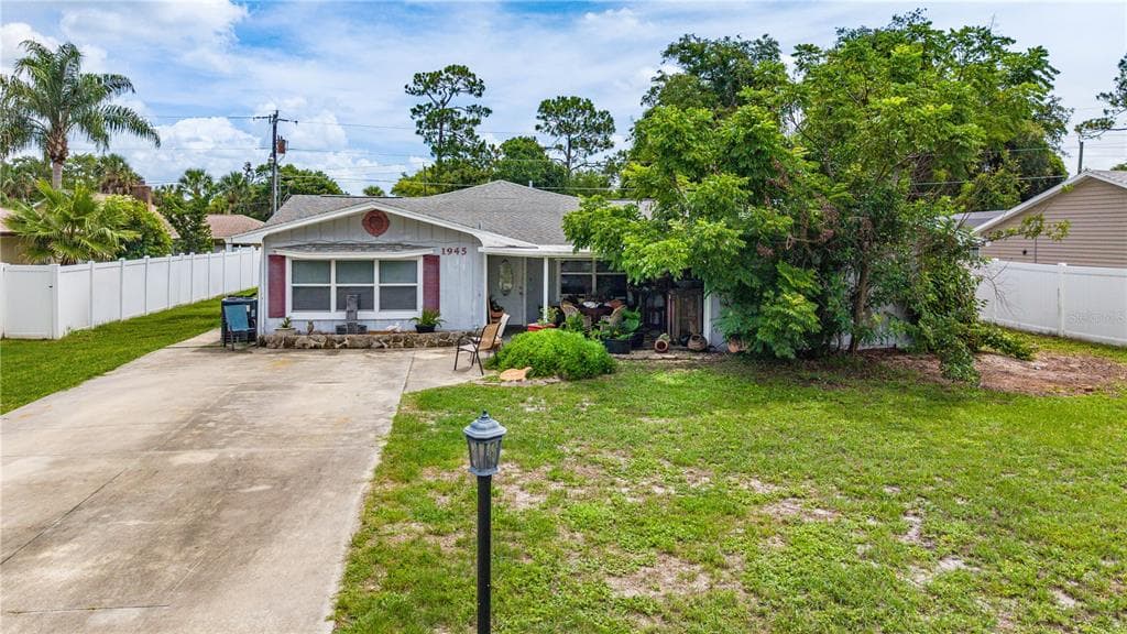 1945 FERN PALM DRIVE, EDGEWATER, FL 32141
