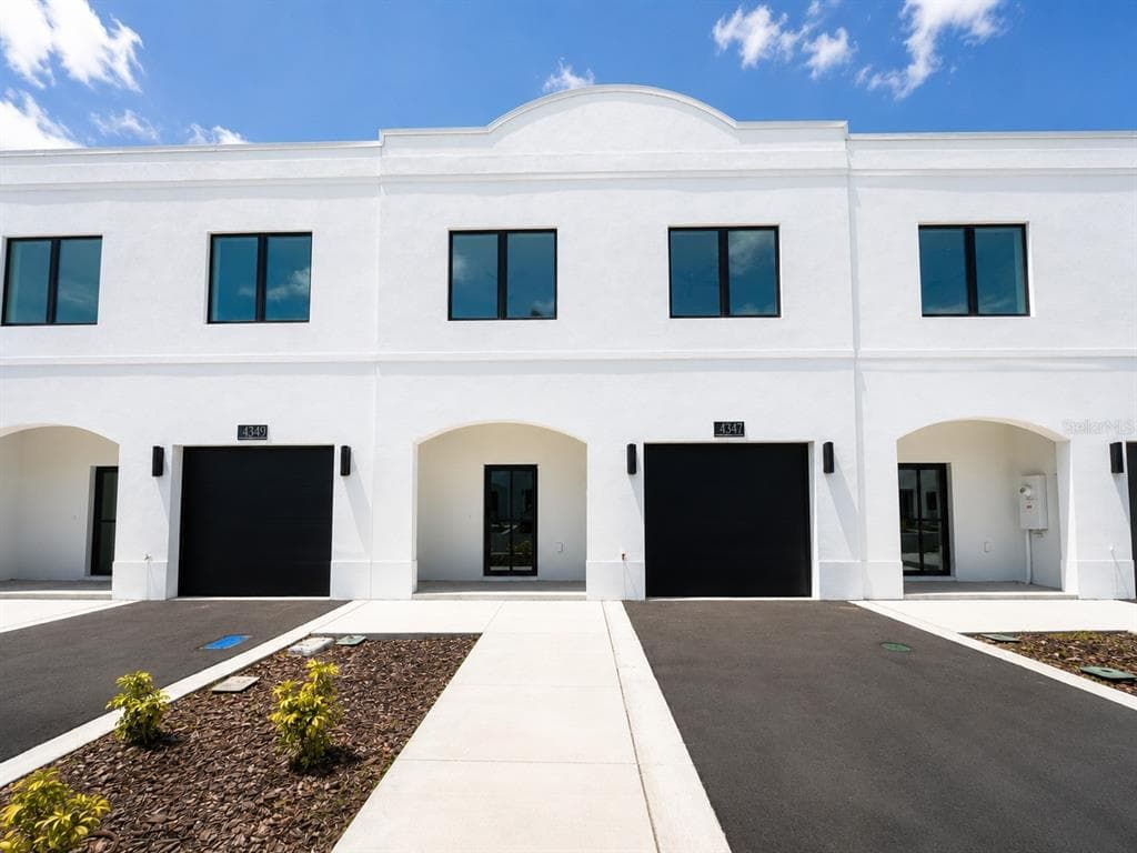 4347 CAMBIO GARDENS COURT, TAMPA, FL 33610