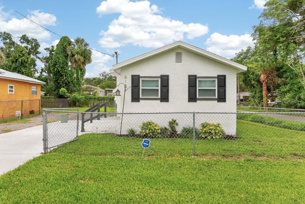 6101 ANNA AVENUE, GIBSONTON, FL 33534