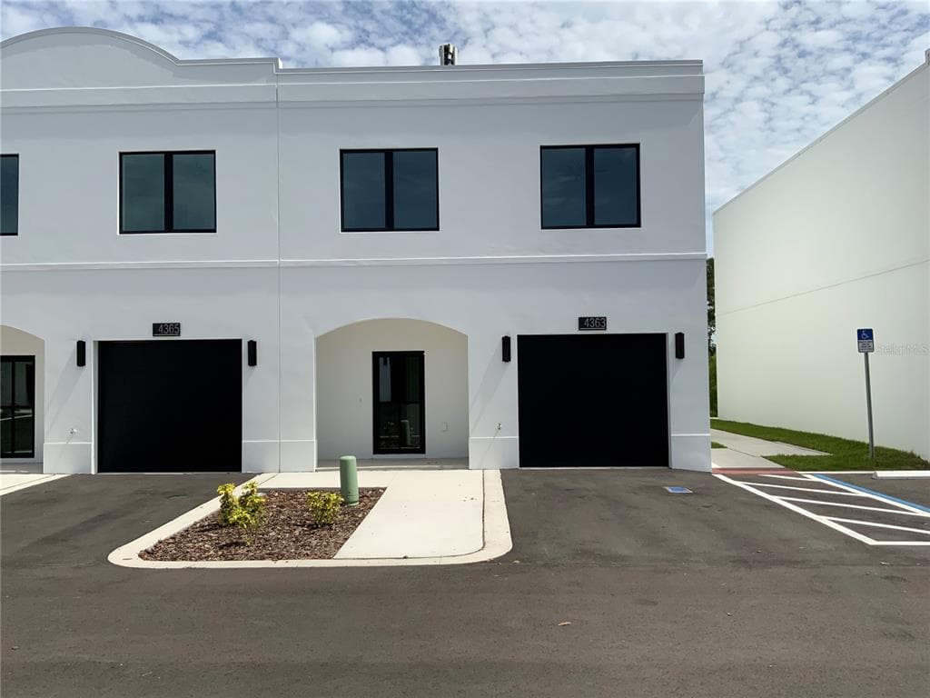 4363 CAMBIO GARDENS COURT, TAMPA, FL 33610