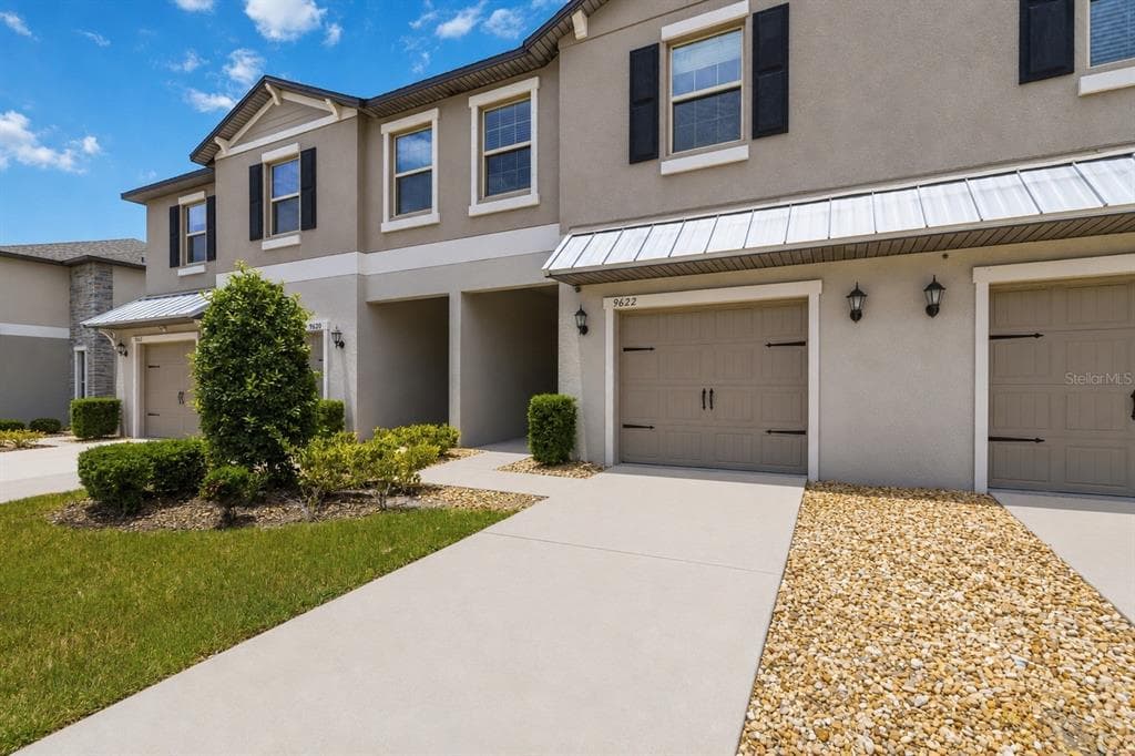 9622 PEMBROOKE PINES DRIVE, SUN CITY CENTER, FL 33573