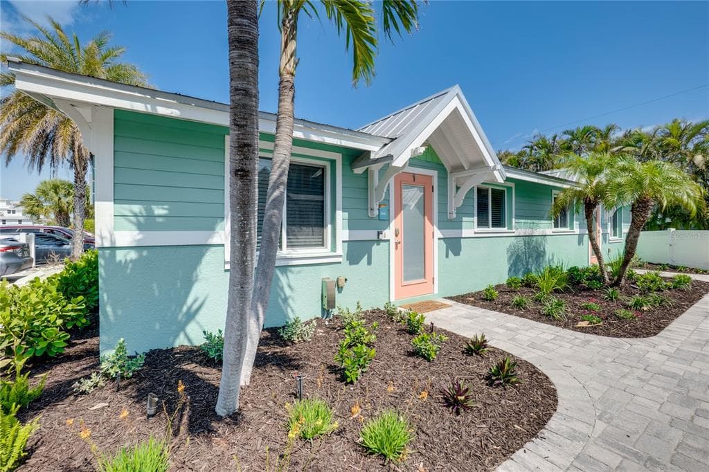 3009 AVENUE E # A, BRADENTON BEACH, FL 34217