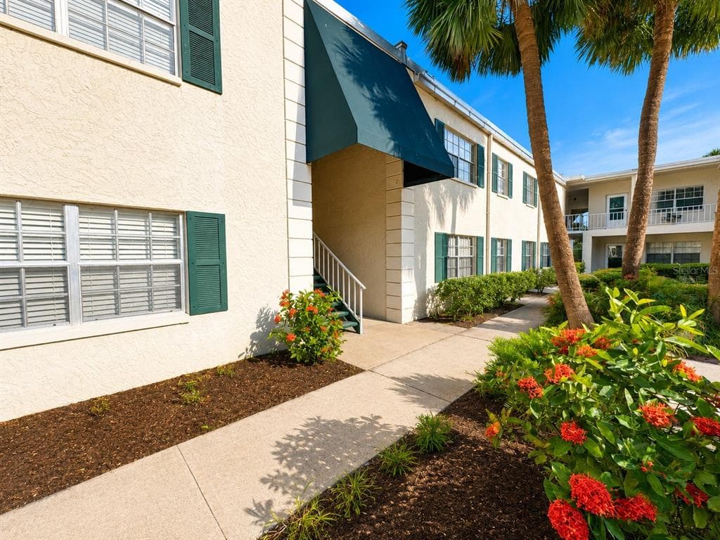 4325 AEGEAN DRIVE # 202B, TAMPA, FL 33611