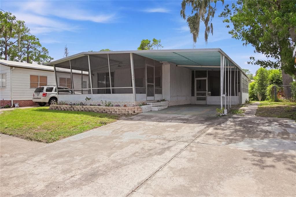110 MAPLE DRIVE, DEBARY, FL 32713