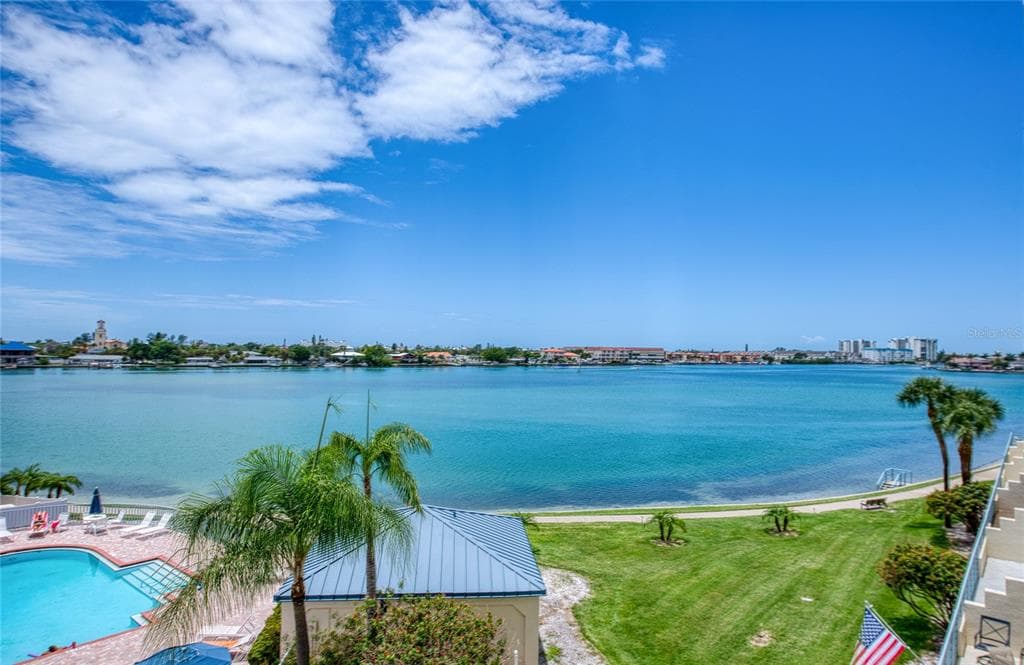 7974 SAILBOAT KEY BOULEVARD S # 301, SOUTH PASADENA, FL 33707