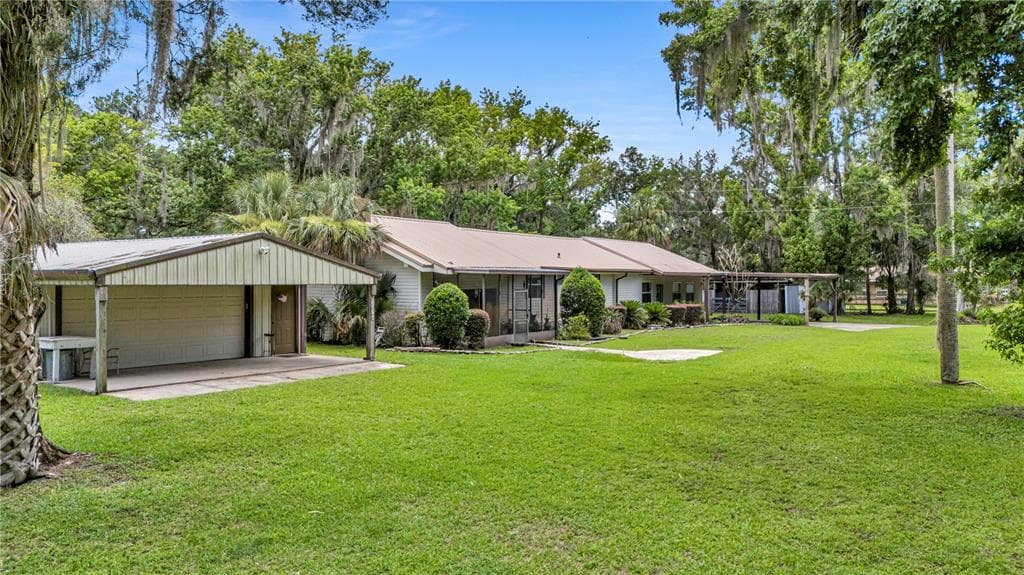 22308 BLUE CREEK LODGE ROAD, ASTOR, FL 32102