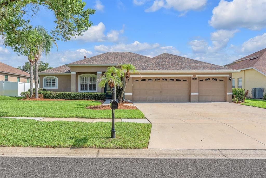 2817 DURANT TRAILS BOULEVARD, DOVER, FL 33527