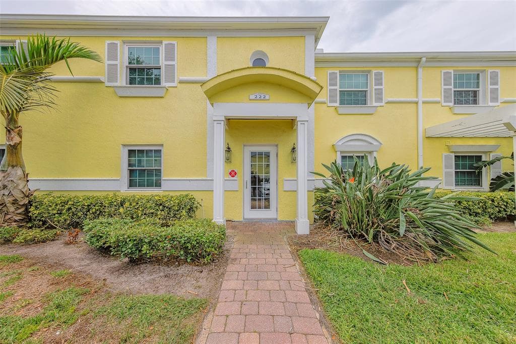 222 POMPANO DRIVE SE # H, ST PETERSBURG, FL 33705