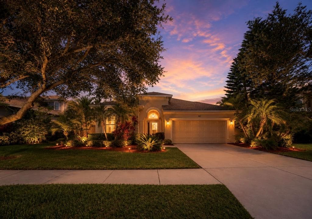 827 SEMINOLE SKY DRIVE, RUSKIN, FL 33570