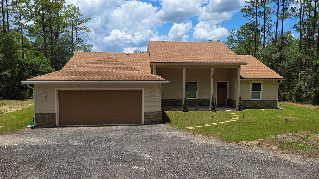 200 HOUR GLASS CIRCLE, HAWTHORNE, FL 32640