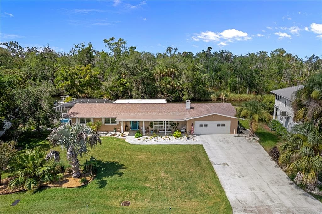 2160 N WATERSEDGE DRIVE, CRYSTAL RIVER, FL 34429