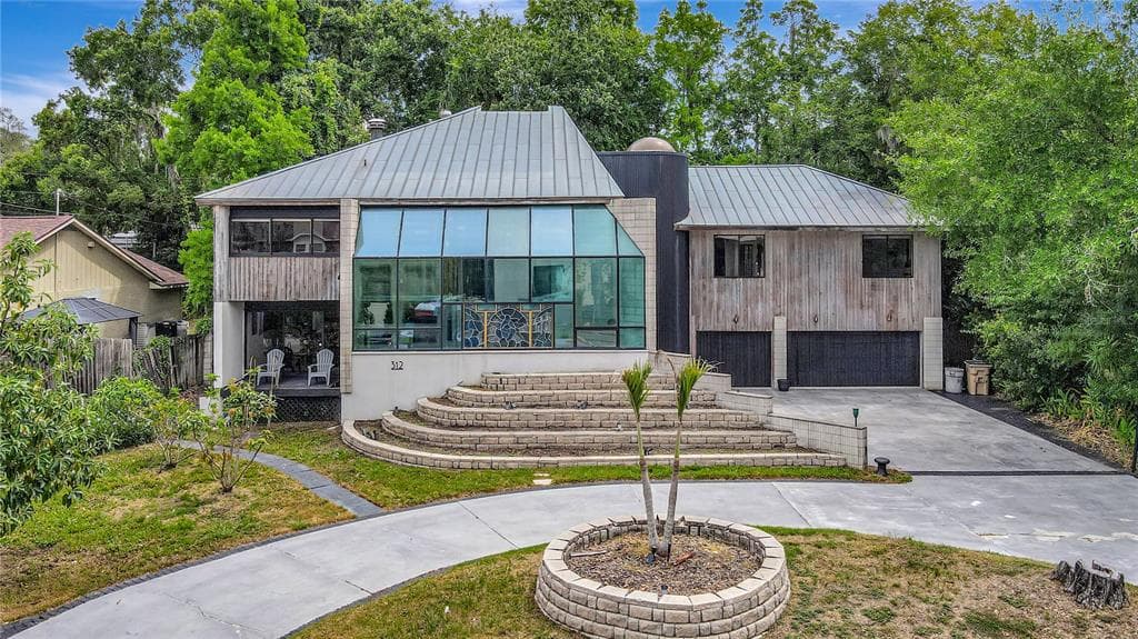 312 S RIVERHILLS DRIVE, TAMPA, FL 33617