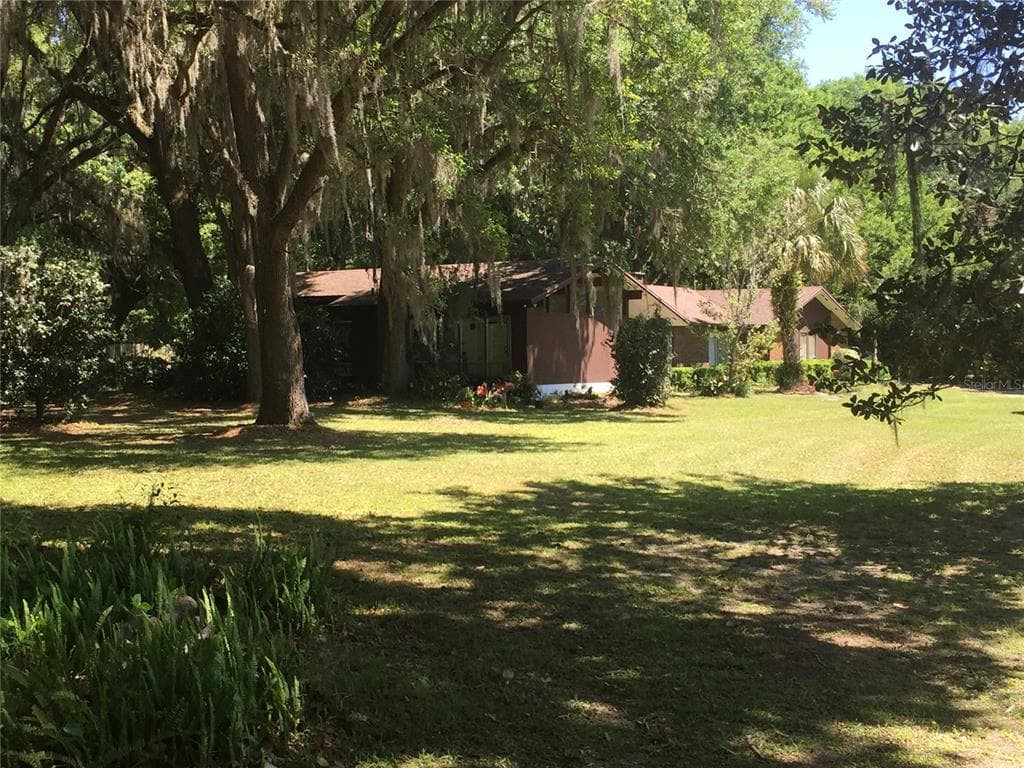 8136 NW 5TH COURT, GAINESVILLE, FL 32607