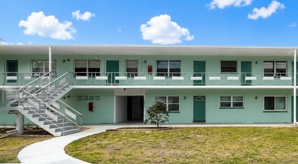 5850 21ST STREET N # 15, ST PETERSBURG, FL 33714