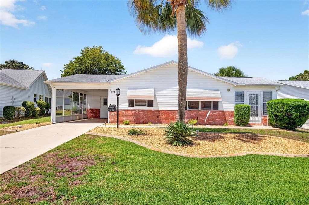 932 CHULA CT, LADY LAKE, FL 32159