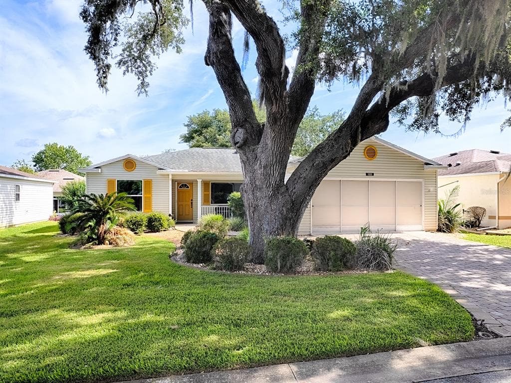 1033 MEADOWBEND DRIVE, LEESBURG, FL 34748