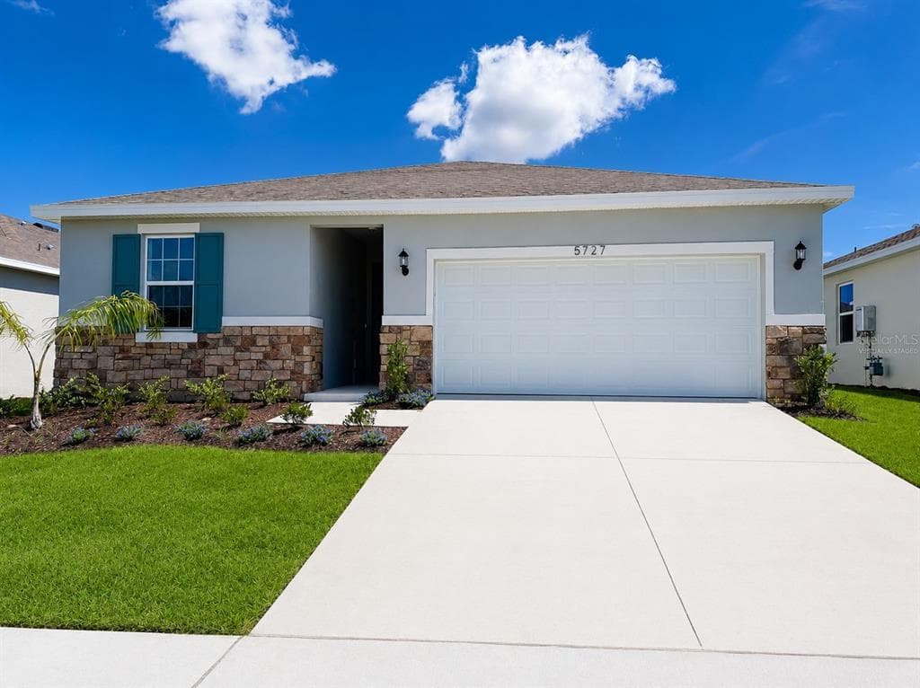 5727 HIAWASSEE ROAD, OKAHUMPKA, FL 34762