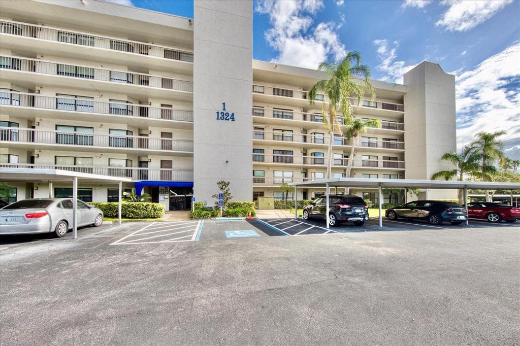 1324 PASADENA AVENUE S # 204, SOUTH PASADENA, FL 33707