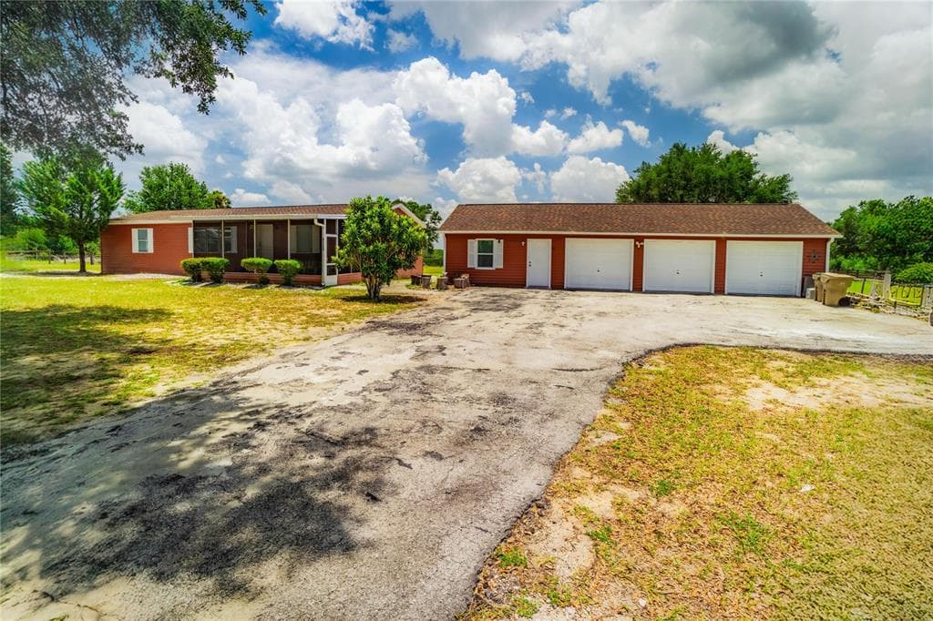 4100 MARION COUNTY ROAD, WEIRSDALE, FL 32195
