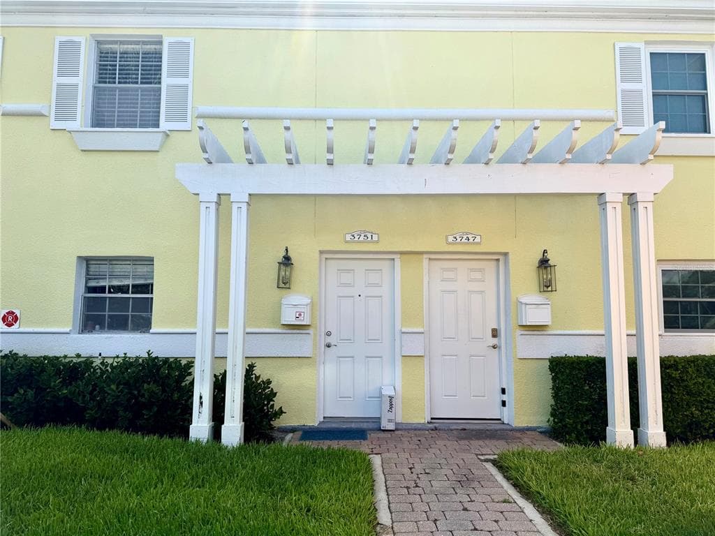 3751 POMPANO DRIVE SE # 3751, ST PETERSBURG, FL 33705