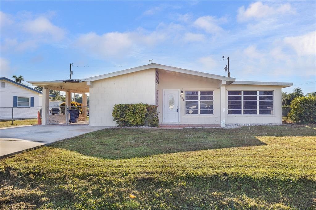 275 LAKEVIEW DRIVE, NORTH FORT MYERS, FL 33917