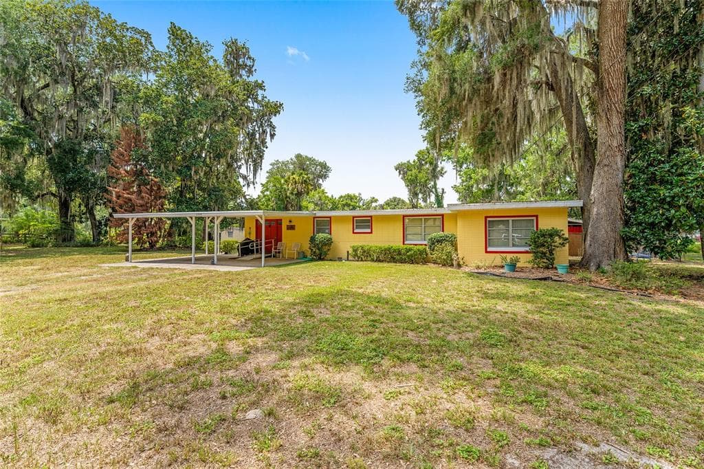 2345 CR 453, LAKE PANASOFFKEE, FL 33538