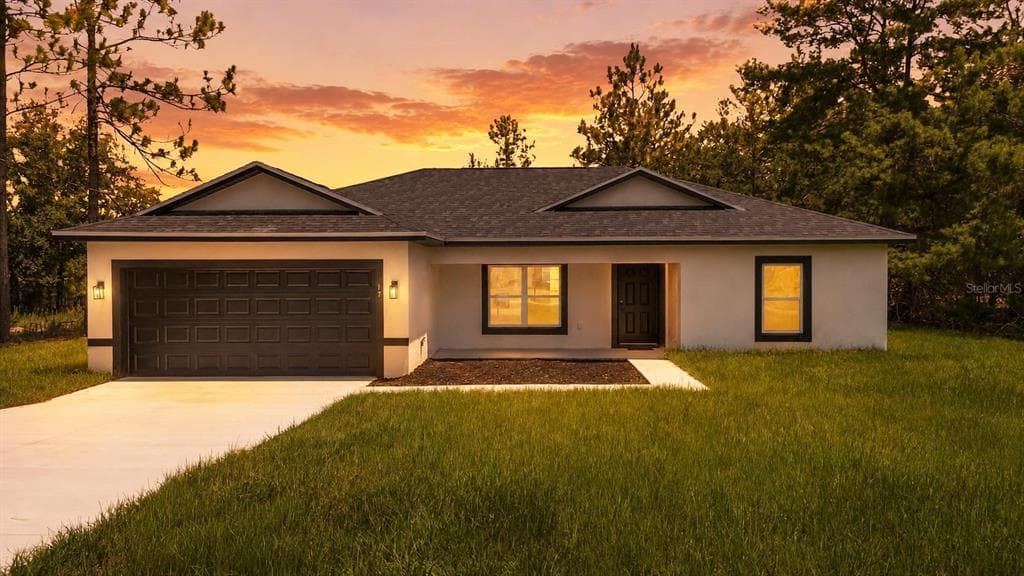 17 MALAUKA RUN DRIVE, OCKLAWAHA, FL 32179