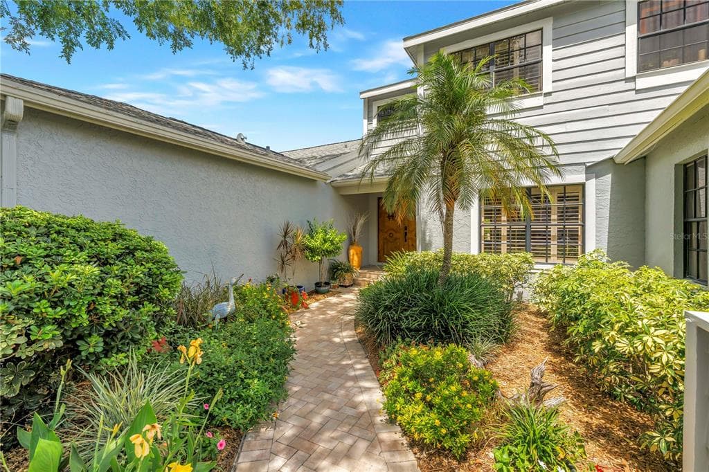 990 SAN CARLOS COURT NE, ST PETERSBURG, FL 33702