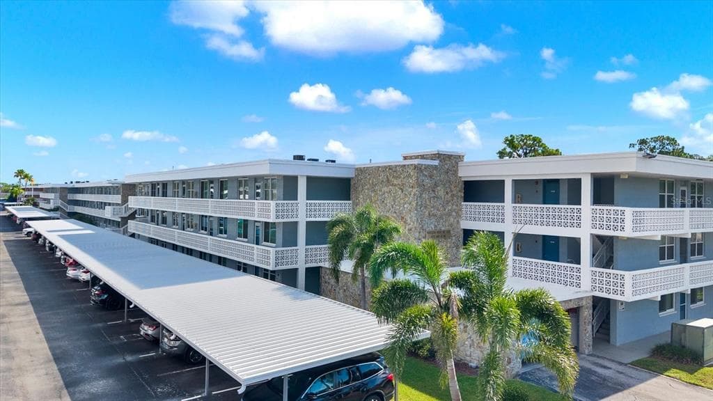 4715 BAY STREET NE # 126, ST PETERSBURG, FL 33703