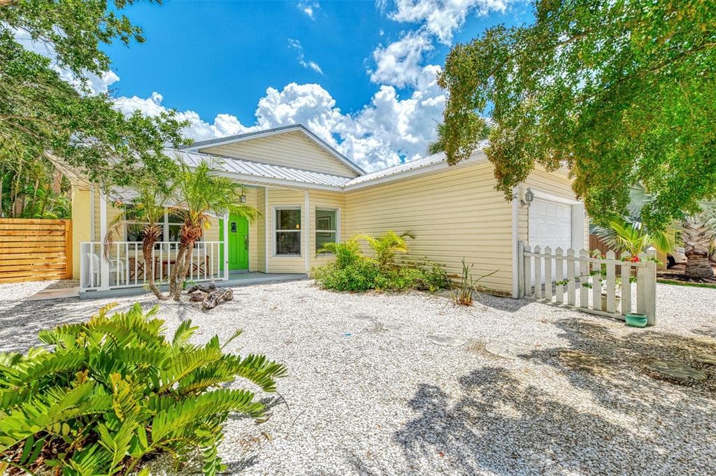 5253 AVENIDA DEL MARE, SARASOTA, FL 34242